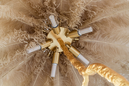 MOOSEE lampa podłogowa TIFFANY 175        beżowa mosiądz / naturalne pióra