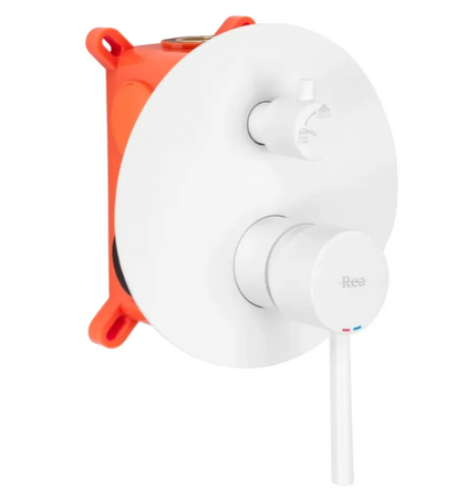 ZESTAW NATRYSKOWO-WANNOWY Z WYLEWKĄ LUNGO BIAŁY