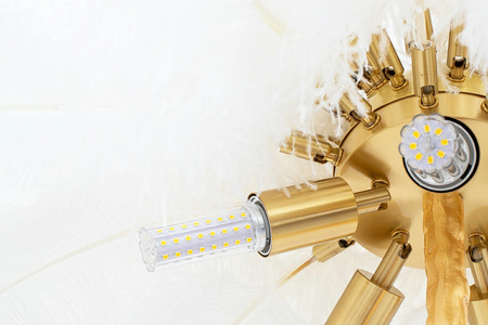 MOOSEE lampa podłogowa TIFFANY 175 biała  mosiądz / naturalne pióra