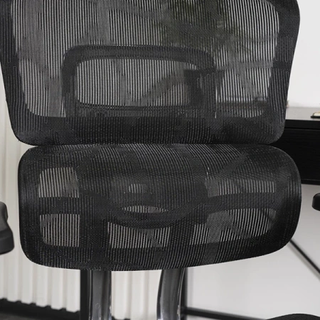 Fotel Obrotowy NINO Czarny