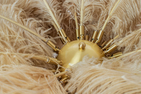 MOOSEE lampa podłogowa TIFFANY 175        beżowa mosiądz / naturalne pióra