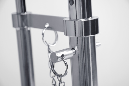 Stolik GREY chromowany - stal             galwanizowana, szkło